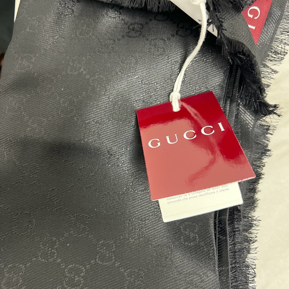 Gucci Black Jacquard GG Logo Scarf with Red Hang Tag
